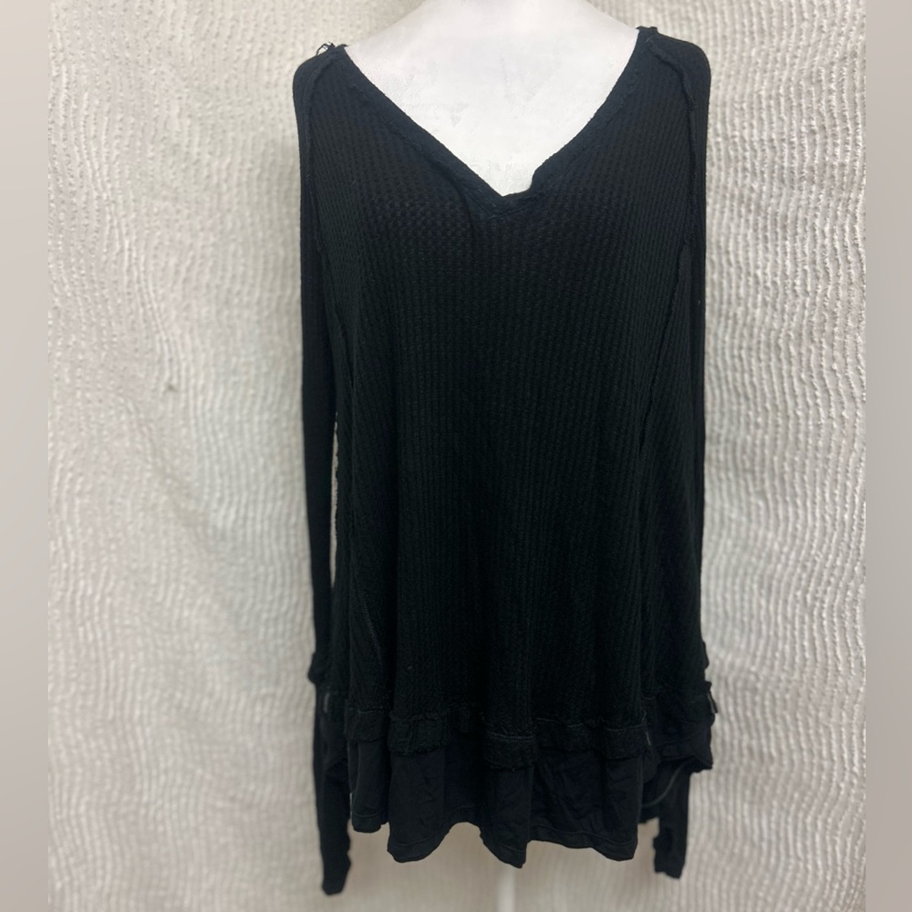 We The Free People Laguna Thermal Waffle Top Long Sleeve Black Size XS Oversized - Picture 2 of 14